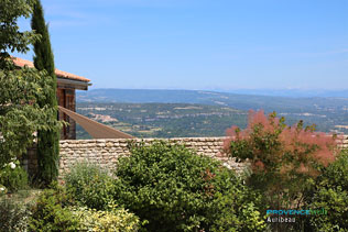 Auribeau, vue sur le Luberon