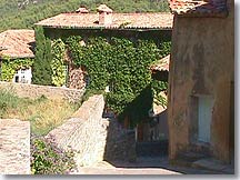 Le Barroux - The village