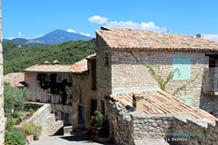 Le Barroux, street