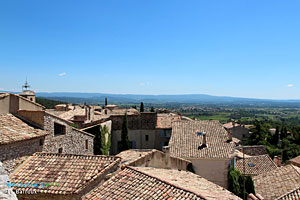 Le Barroux, toits du village