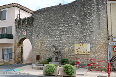 La Bastide des Jourdans, old village gate