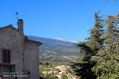 Bédoin, vue sur le Mont Ventoux