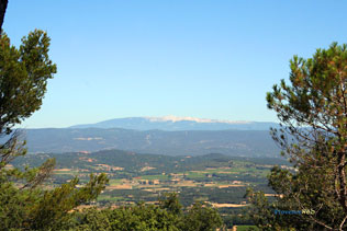 Bonnieux, view of the Mont Ventoux