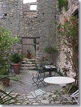 Brantes, backyard