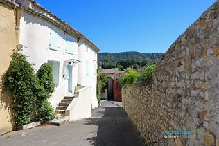 Buisson, street and landscape