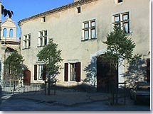 Caderousse, maison