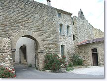 Cairanne - Old Cairanne access