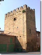 Camaret sur Aigues Saracen tower