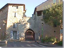 Caromb - Entry of the village