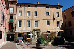 Carpentras, tiny square