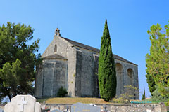 Caumont sur Durance, church