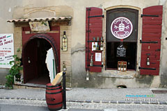 Châteauneuf du Pape, cave