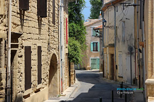 Courthézon, ruelle