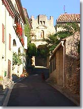 Crillon le Brave, street