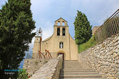 Gigondas, church