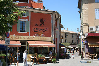  Isle sur Sorgue, chineurs et antiquaires