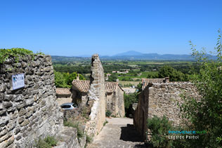 Lagarde Paréol, paysage et Mont Ventoux