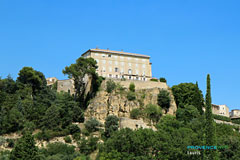 Lauris, the castle Lauris, the castle