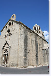 Le Thor, église ND du Lac