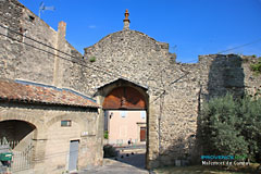 Malemort du Comtat, village's gate