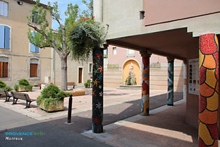 Monteux, square
