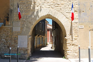Mornas, porte Saint Nicolas