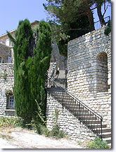 Murs, house