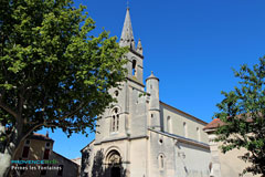 Pernes les Fontaines, church