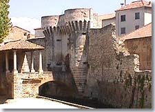 Pernes les Fontaines - Tours
