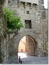 Richerenches, door of the village