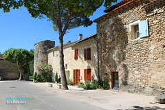 Richerenches, stone houses
