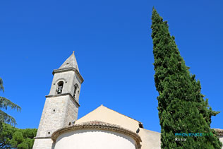 Roaix, church