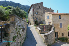 Robion, maisons