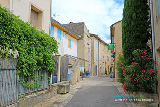 Saint Martin de La Brasque, street