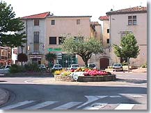 Sarrians, square