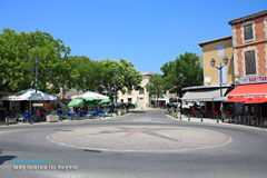 Saint Saturnin lès Avignon, place Saint Saturnin lès Avignon, place