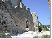 Saint Saturnin les Apt - Ramparts