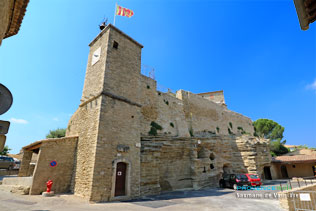 Saumane de Vaucluse - 13 HQ photographs