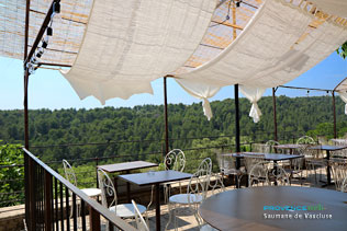Saumane de Vaucluse, terrace