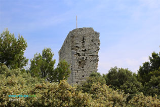 Séguret, ruines du donjon féodal