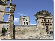 La Tour d'Aigues - Castle