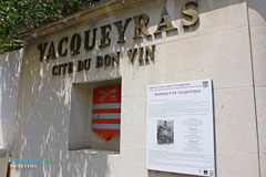 Vacqueyras, town of the good wine