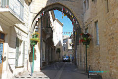 Valreas, medieval gate