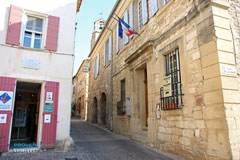 Venasque, mairie et office du tourisme