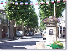 Villes sur Auzon, fountain