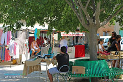 Villes sur Auzon, marché provençal Villes sur Auzon, marché provençal