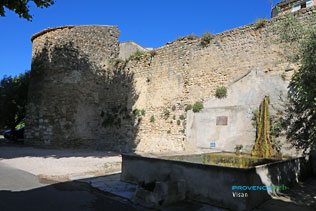 Visan, remparts