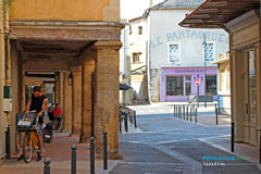 Petite place à Cavaillon