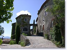 La laupie village