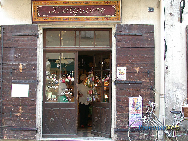Eyguières